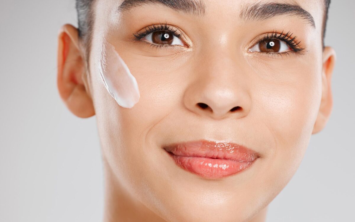 Ceramidele în skincare: ce sunt și de ce sunt importante pentru bariera pielii