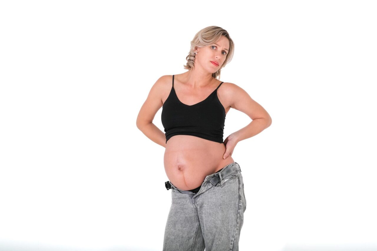 Menopauza și grăsimea abdominală: de ce se depune mai ușor în această perioadă
