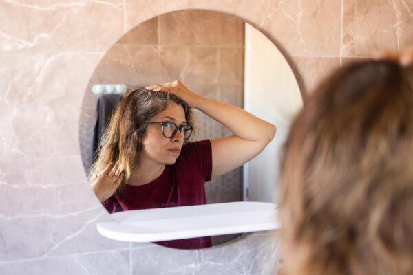 Ce faci dacă șamponul nuanțator lasă reflexe prea intense