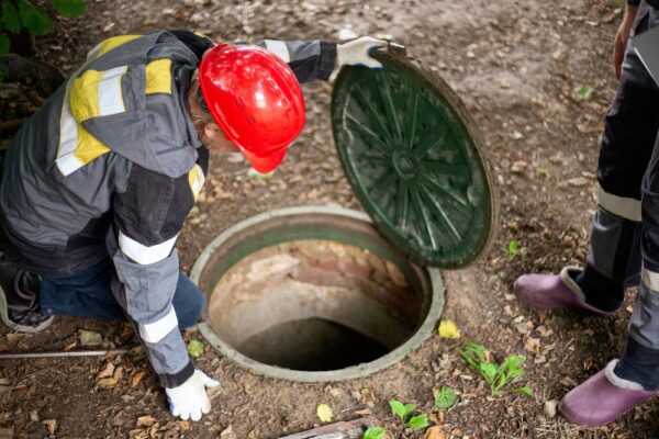 Top 7 soluții pentru întreținerea unei fose ecologice: trucuri simple de la experții FECO pentru o funcționare fără probleme